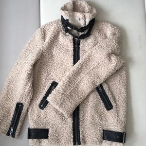 Brand new. Zara woman jacket.